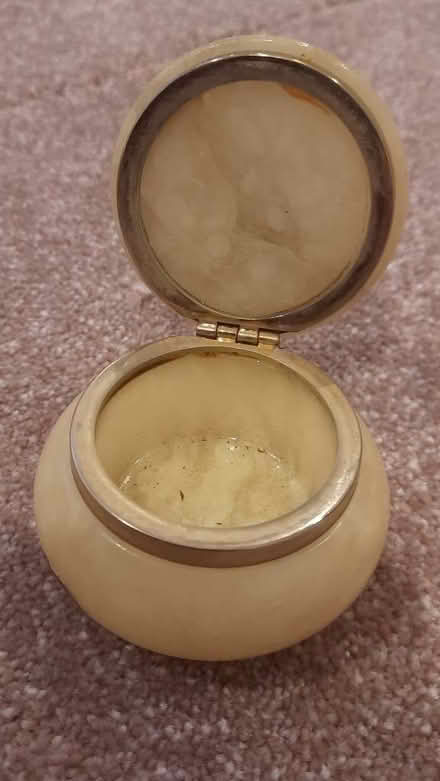 Photo of free Round trinket/jewellery box (Byfleet KT14) #2