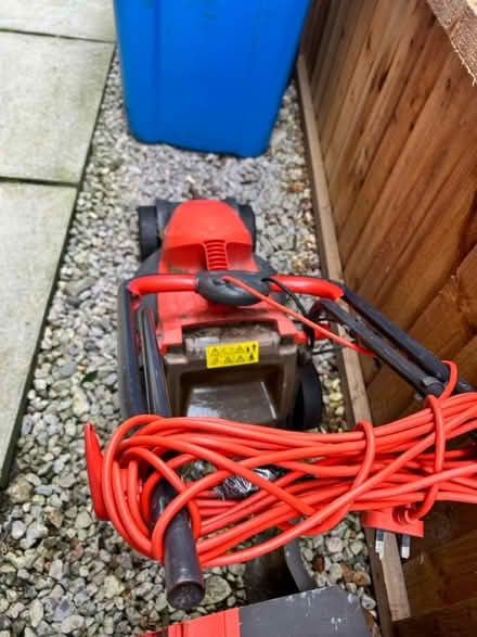 Photo of free Flymo lawnmower NOT working (Halewood L26) #3