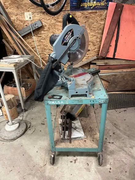 Photo of free Delta 10” compound miter saw (SE AA) #1