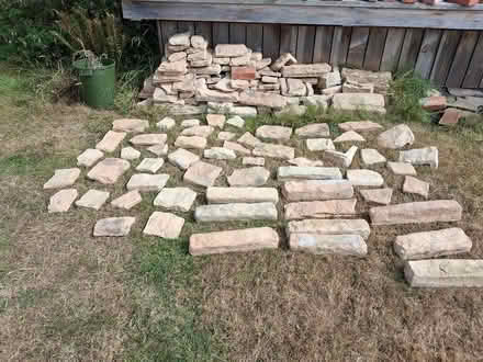 Photo of free fake stone siding (Eureka) #1