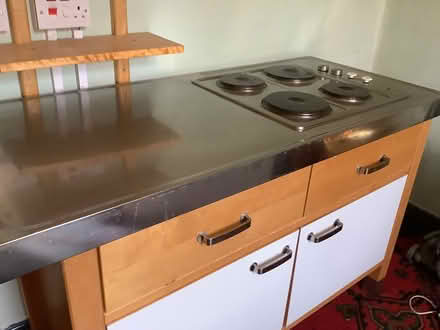 Photo of free kitchen unit with hob (DN1 2JF Lawn rd) #2