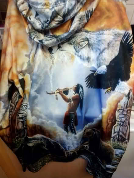 Photo of free Indian wolves hoodie xxl (Bd47jf) #4
