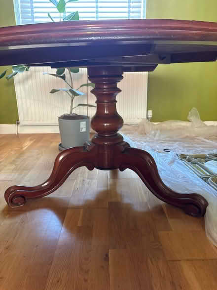 Photo of free Vintage Victorian dining table (Chesser EH14) #3