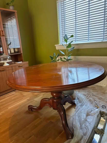 Photo of free Vintage Victorian dining table (Chesser EH14) #1
