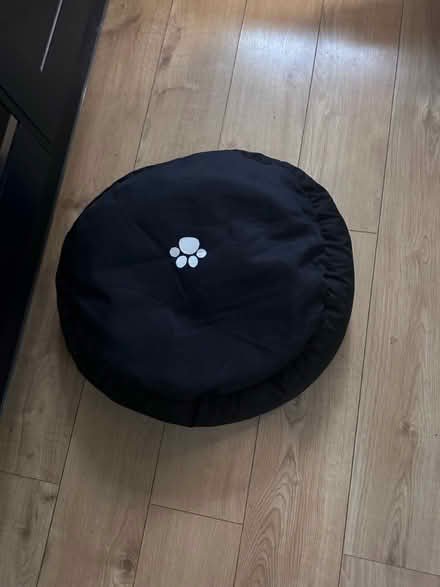 Photo of free Dog bed (Borehamwood, WD6) #2