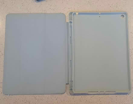 Photo of free IPad case light blue (Jersey Farm AL4) #2