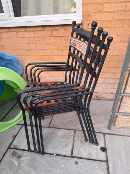 Photo of free Garden table and chairs (Chislehurst BR7) #2