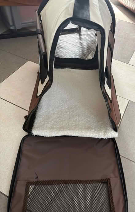 Photo of free Cat or dog folding size carry (E12) #2