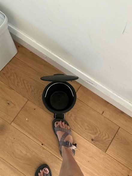 Photo of free Small black trashcan (Summertown OX2) #2