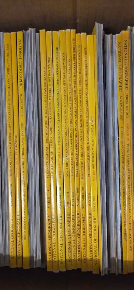 Photo of free National Geographic Magazines (Oaken Grove Park SL6) #3