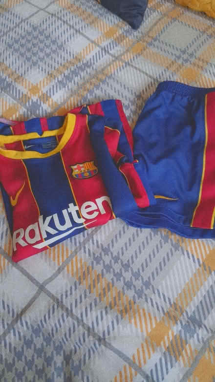 Photo of free Barcelona kit (Farington PR25) #1