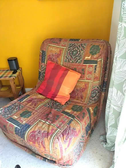 Photo of free Single pull out chair bed (9 Clinton close Bude EX23 8ET) #1