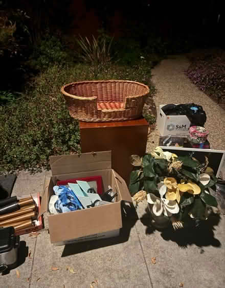 Photo of free stuff (3998 Bibbits Dr. Palo Alto) #1