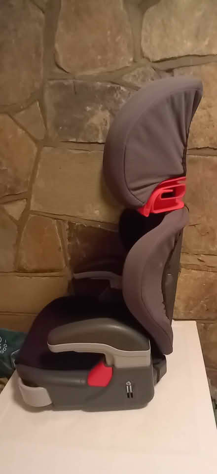 Photo of free High back booster seat (Broad Street ME3) #3