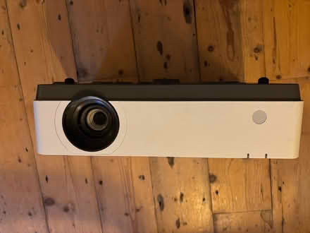 Photo of free SONY VPL-EW435 WXGA projector (South Bank SE1) #2