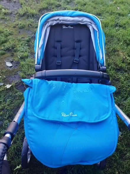Photo of free Sliver cross pram (Hawarden CH5) #1