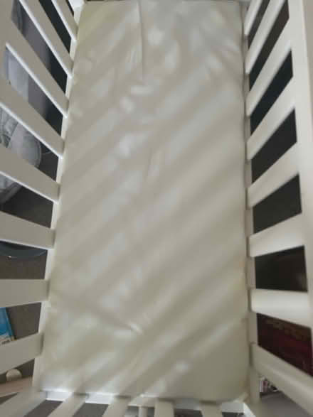 Photo of free Baby cot (DY4) #2