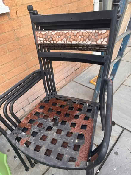 Photo of free Garden table and chairs (Chislehurst BR7) #3
