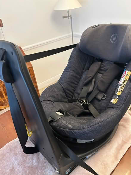 Photo of free Maxi Cosi car seat (Barkingside IG6) #1