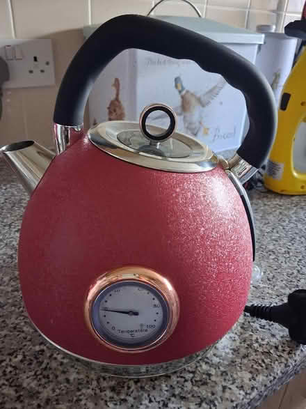 Photo of free Black and Red Kettles (Eaton Ford PE19) #2