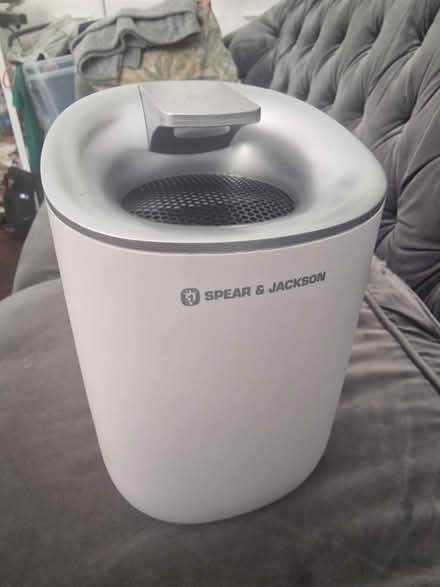 Photo of free Dehumidifier (earls court W8) #1