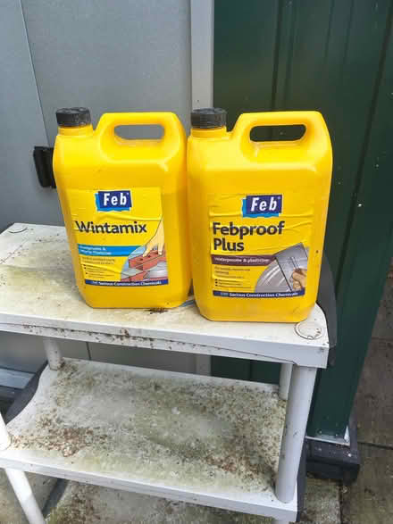 Photo of free FEB plus and wintamix (Clayton Green PR6) #1