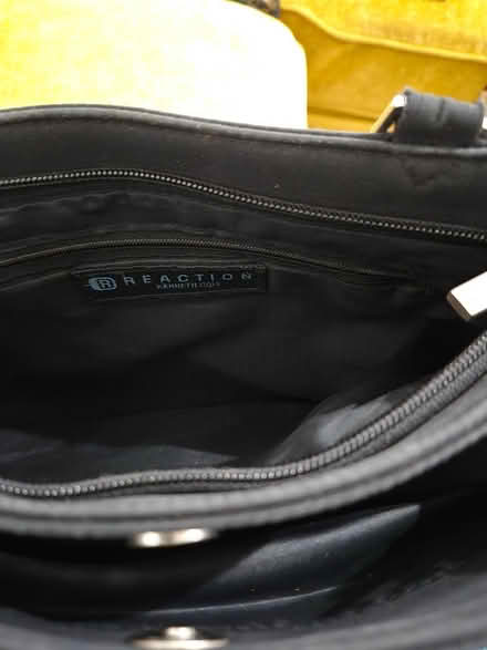 Photo of free Reaction Kenneth Cole (Bowie) #2