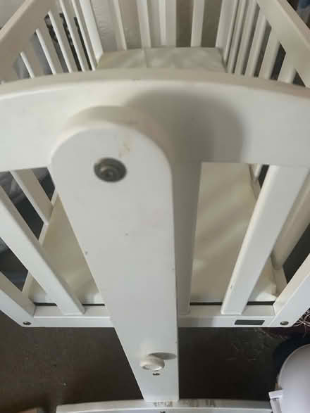 Photo of free Baby cot (DY4) #1