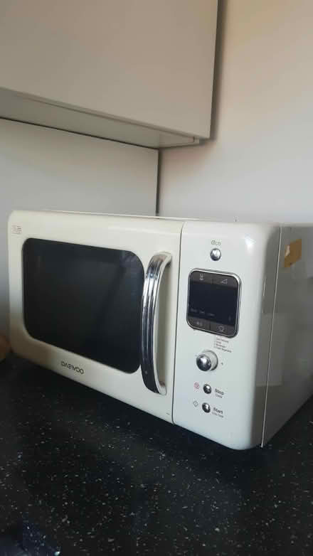 Photo of free microwave oven (southmead BS7) #1