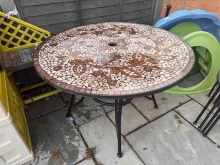 Photo of free Garden table and chairs (Chislehurst BR7) #1