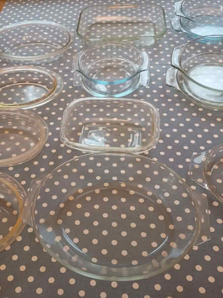 Photo of free Assorted Pyrex dishes (Nooklands PR2) #2