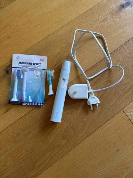 Photo of free Electric toothbrush (Cheadle Hulme SK8) #1
