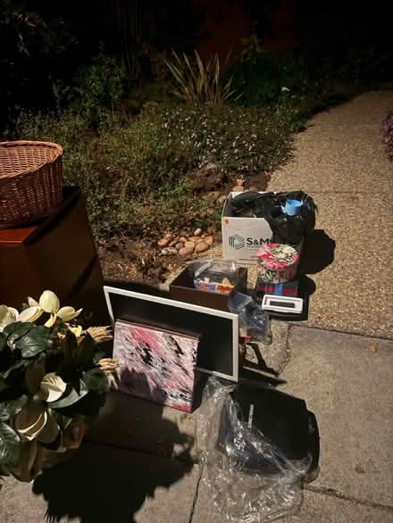Photo of free stuff (3998 Bibbits Dr. Palo Alto) #3