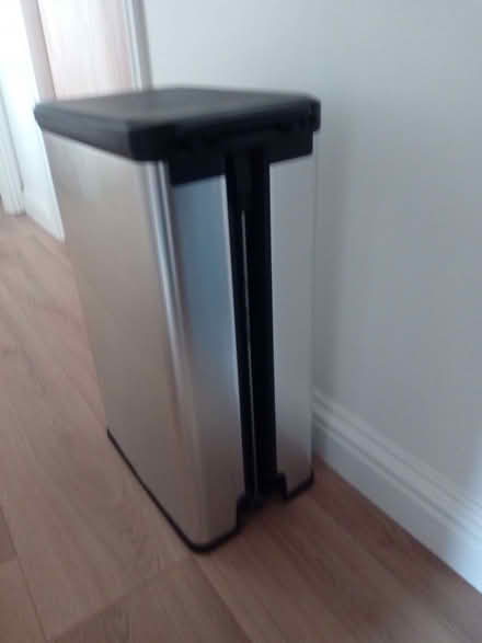 Photo of free Tall pedal bin (ideal for kitchen) (Oxford OX1) #4