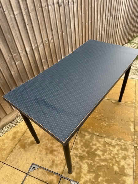 Photo of free ikea table (Wf82fy) #3