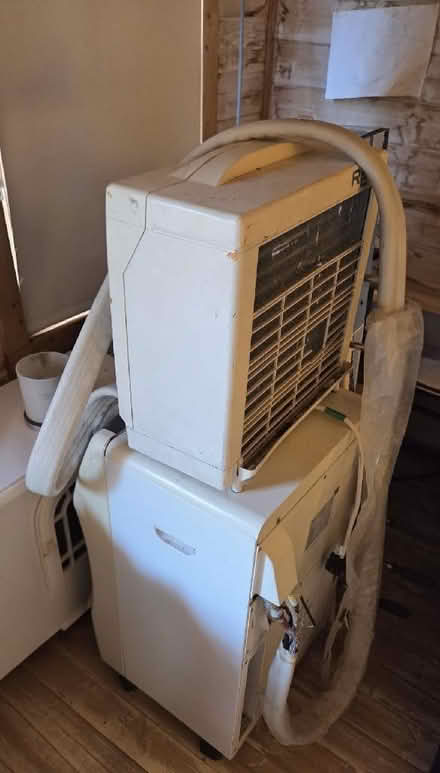 Photo of free Air conditioning unit (Crag Bank LA5) #1