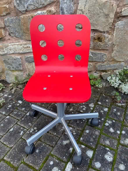 Photo of free Childs red swivel desk chair (Penyffordd CH4) #1