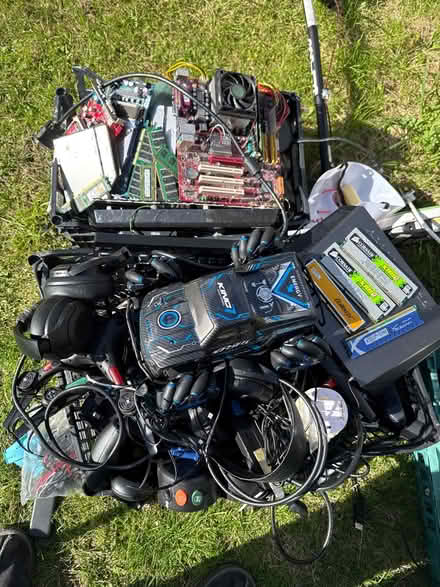 Photo of free Tech (L31) #1