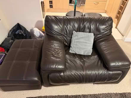 Photo of free Brown sofa set (Madley Park OX28) #4
