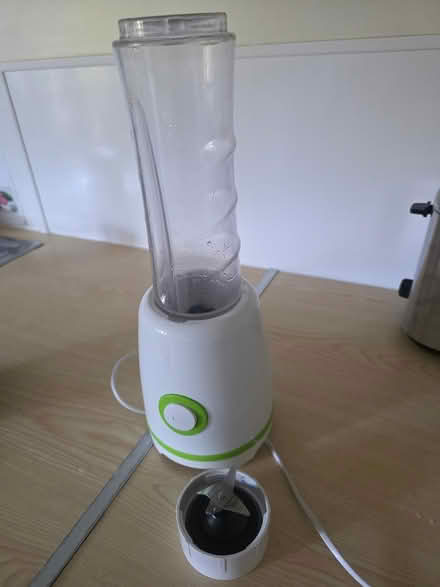 Photo of Can anyone help with a blender (Leicester LE2) #1