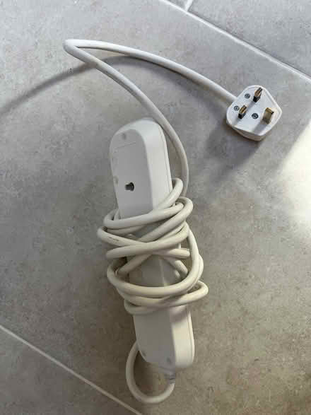 Photo of free 4-way extension cable (Argyle OX4) #1