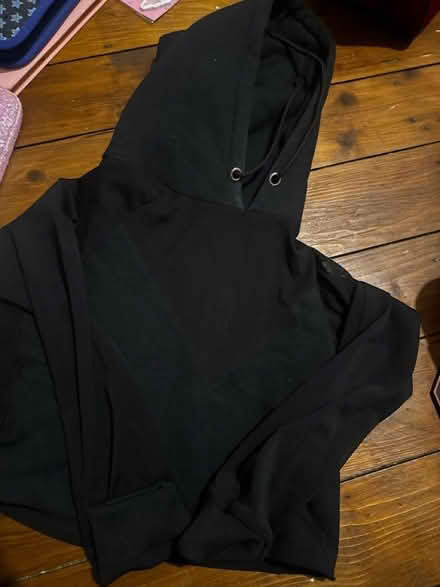 Photo of free Cropped mesh and jersey hoodie (SK3 Stockport) #3