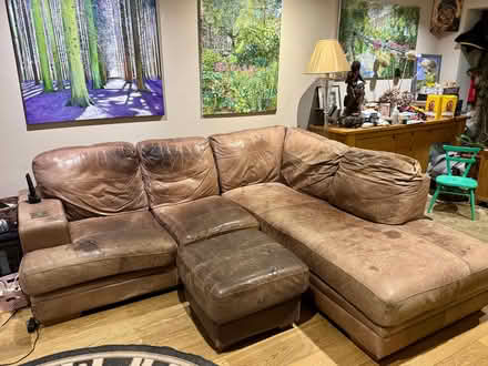 Photo of free Corner sofa with a foot stool (Bamville Farm AL5) #4