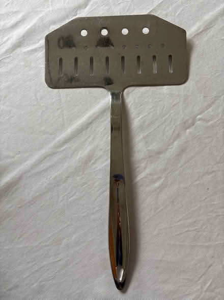 Photo of free Crate & Barrel fish spatula (Waltham near Belmont line) #1