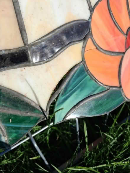 Photo of free Tiffany-style glass lightshade (Loxley S6) #3
