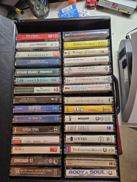 Photo of free Lovely Vintage Cassette Case (Worcester WR2) #4