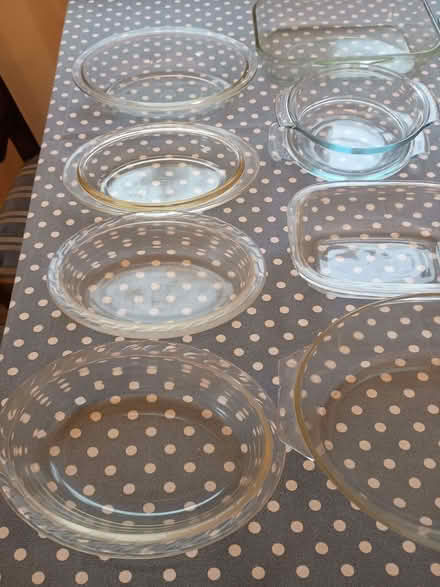 Photo of free Assorted Pyrex dishes (Nooklands PR2) #1