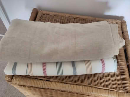 Photo of free Fabrics (Wingrave HP22) #2