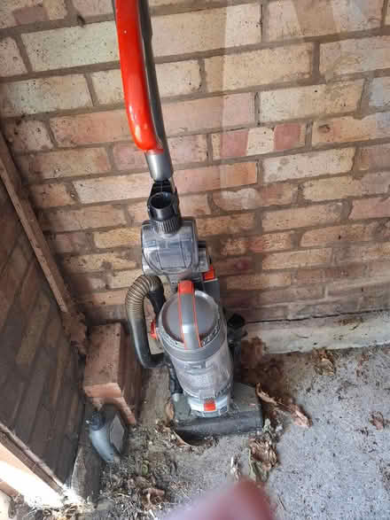 Photo of free electric vacuum cleaner (Bushey, Herts) #1