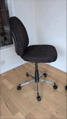 Photo of free Desk chair (Gorse Hill GU22) #2